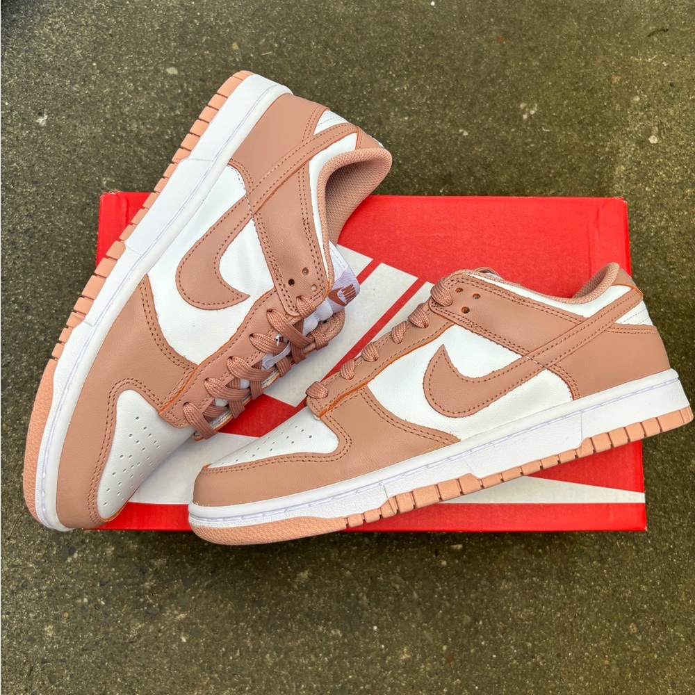 Nike Dunk Low Women’s ‘Rose Whisper’